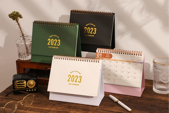 Embossing Debossing Maandelijkse wandkalenders Aangepaste 365 dagen bureau-adventskalender
