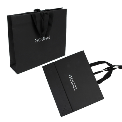 Full Embossing zwart geverfd kledingstuk papieren boodschappentassen met handvatten