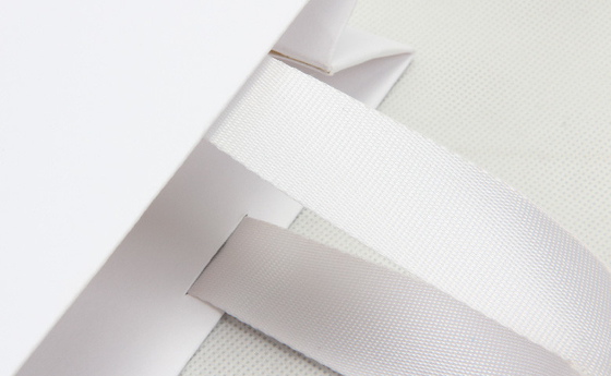 Luxe geverfde papieren kleding boodschappentassen Letter Print papieren zak