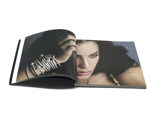 Pantone-kleur glanzend tijdschrift afdrukken A3 A4 A5 fotoboek voor volwassenen