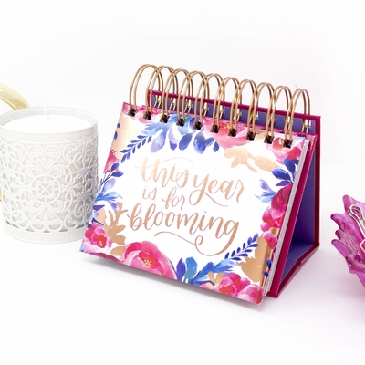 Kleurrijke offsetdruk bureaukalender 250gsm-400gsm kraftpapier bureaukalender
