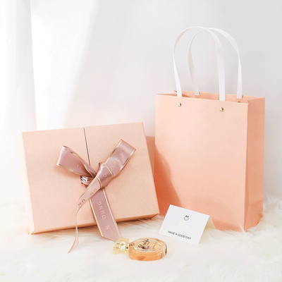 4C 6C Full Color Stijve Kartonnen Doos Roze Cosmetische Geschenkdoos Met Lint